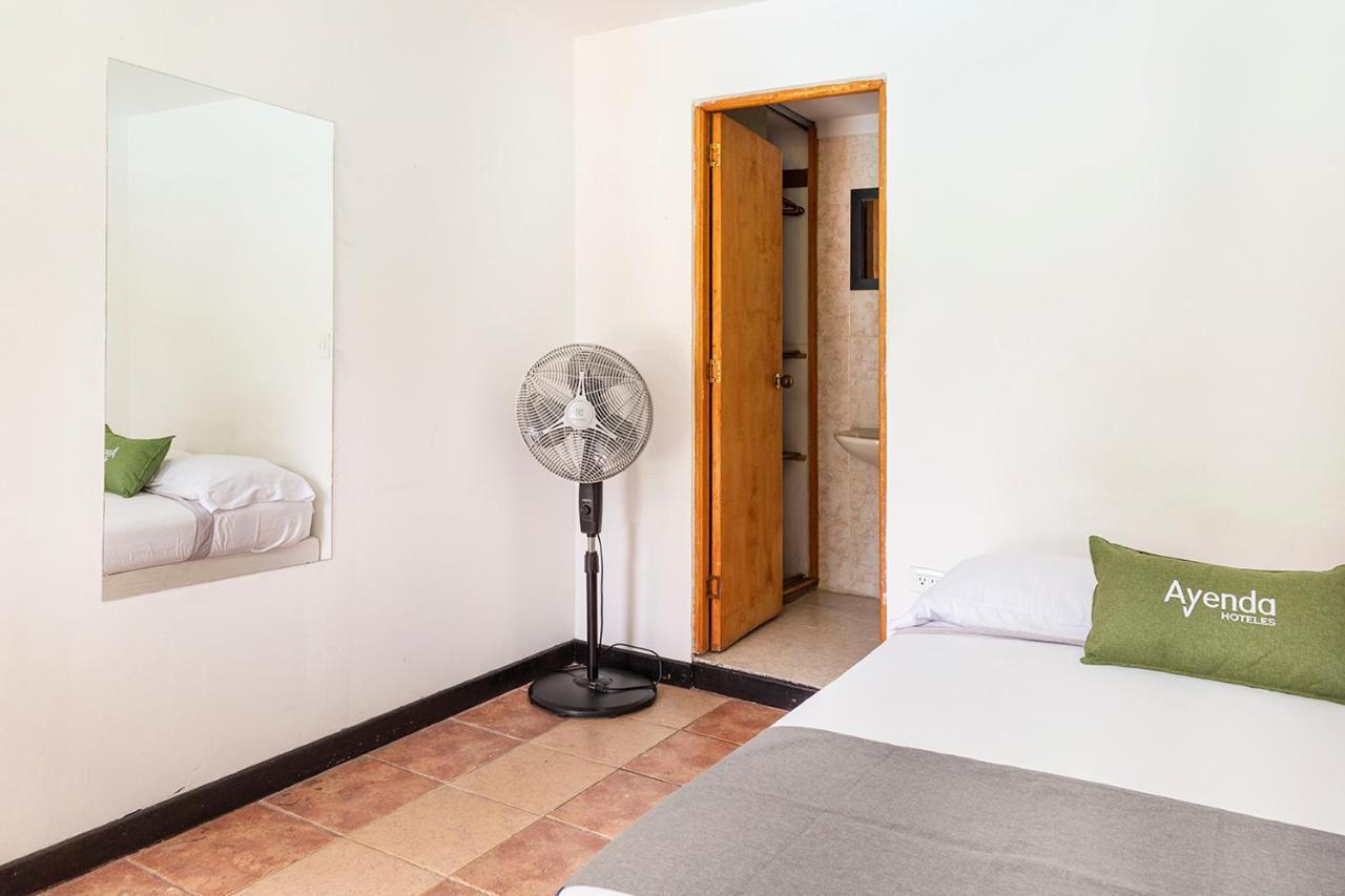 Hotel Premium Real ميديلين المظهر الخارجي الصورة