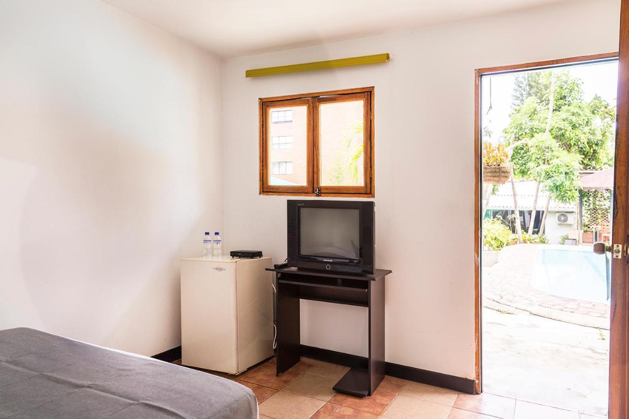 Hotel Premium Real ميديلين المظهر الخارجي الصورة