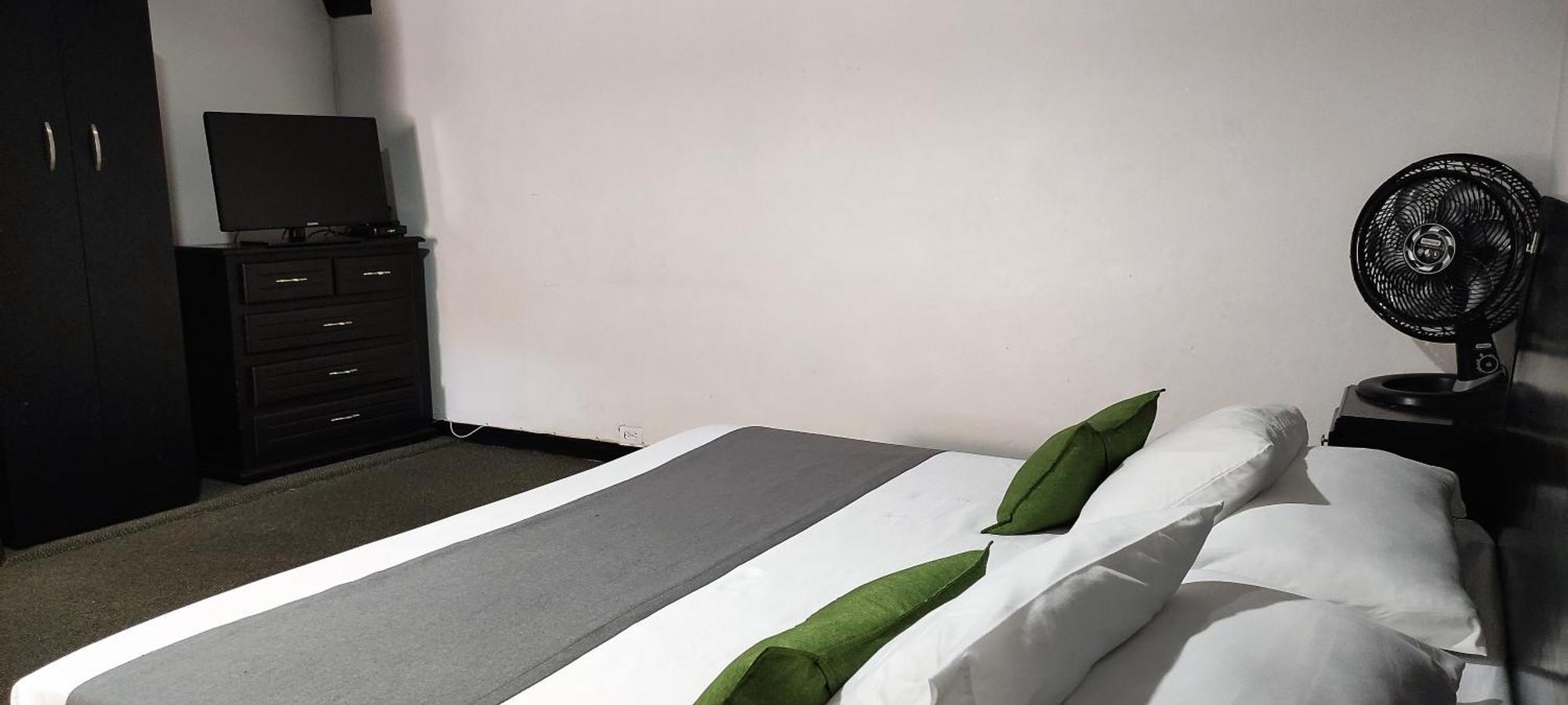 Hotel Premium Real ميديلين المظهر الخارجي الصورة