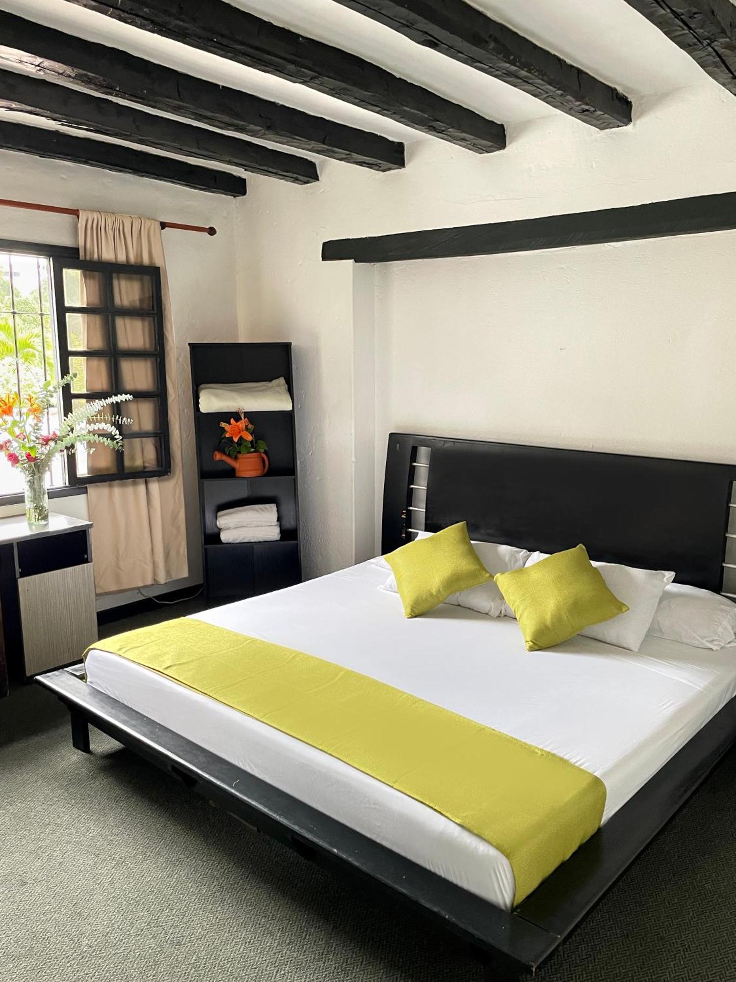 Hotel Premium Real ميديلين المظهر الخارجي الصورة