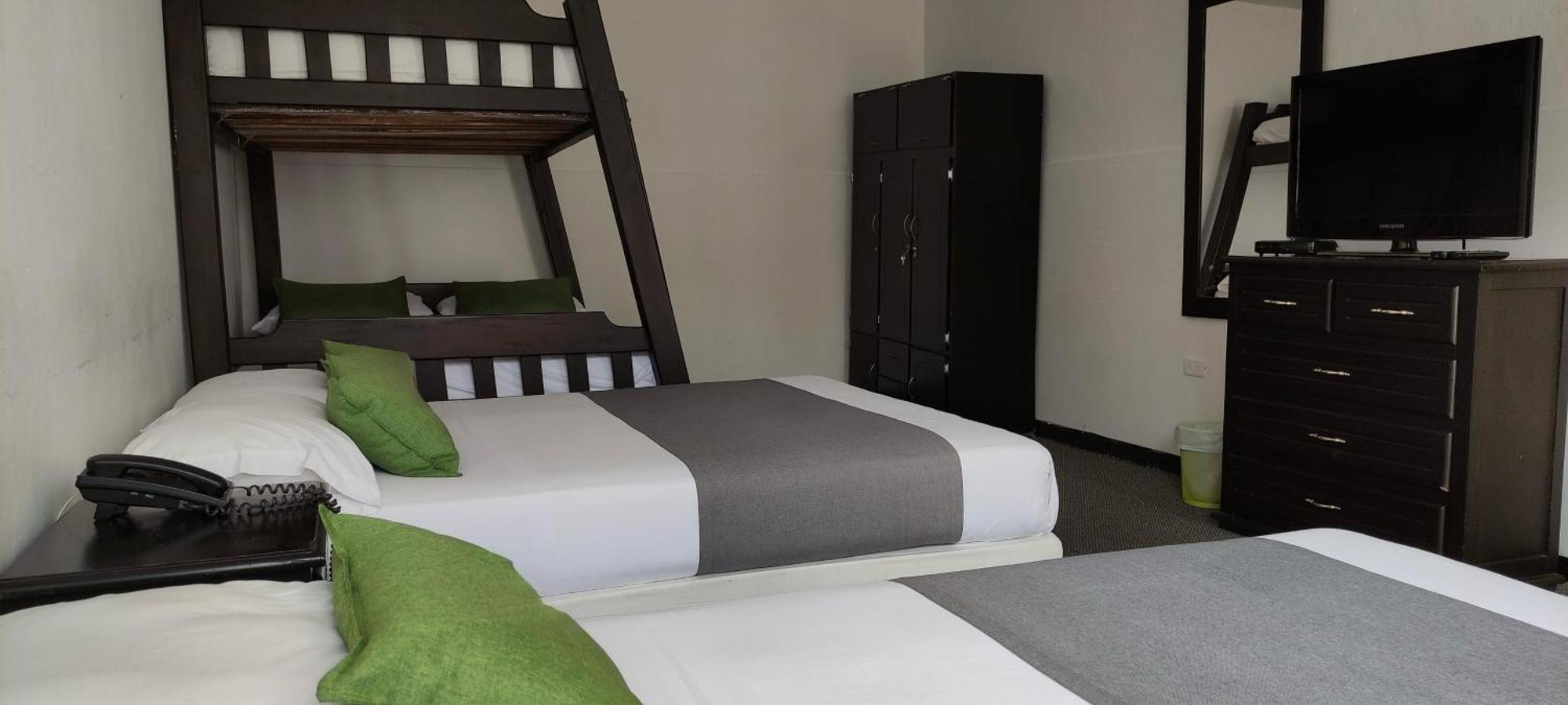 Hotel Premium Real ميديلين المظهر الخارجي الصورة