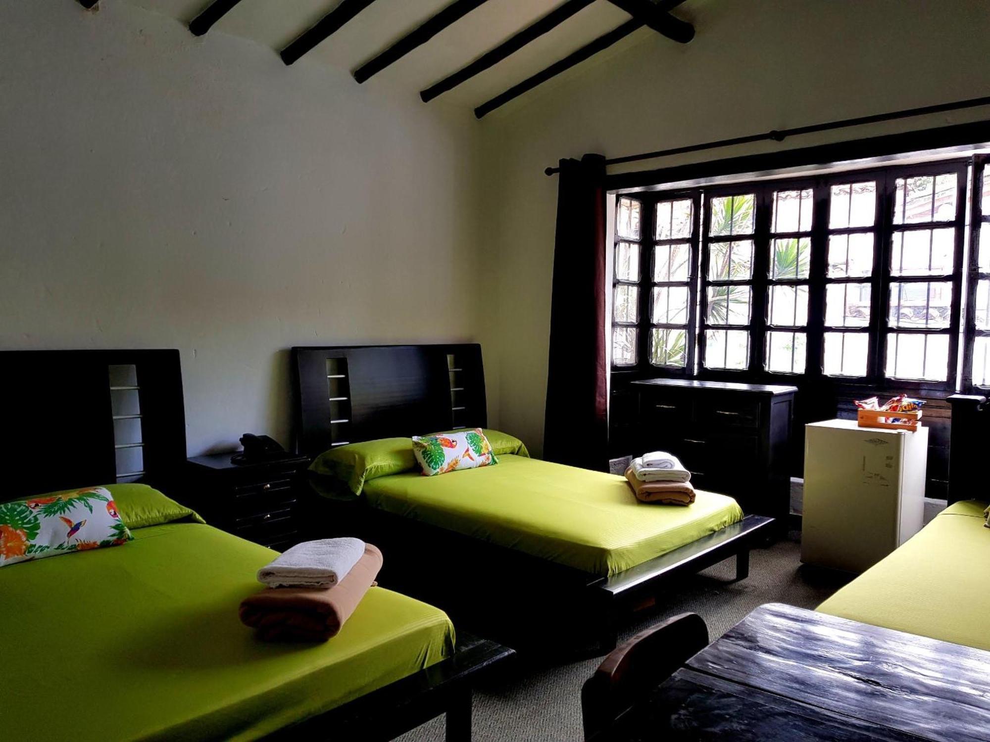 Hotel Premium Real ميديلين المظهر الخارجي الصورة