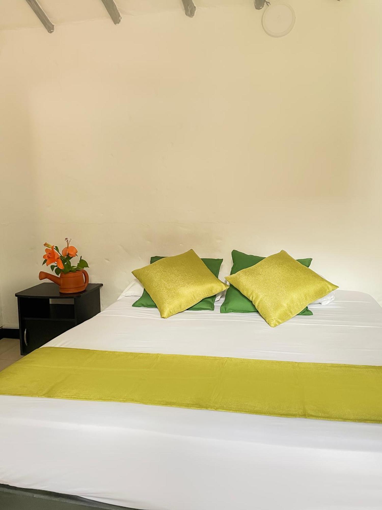 Hotel Premium Real ميديلين المظهر الخارجي الصورة