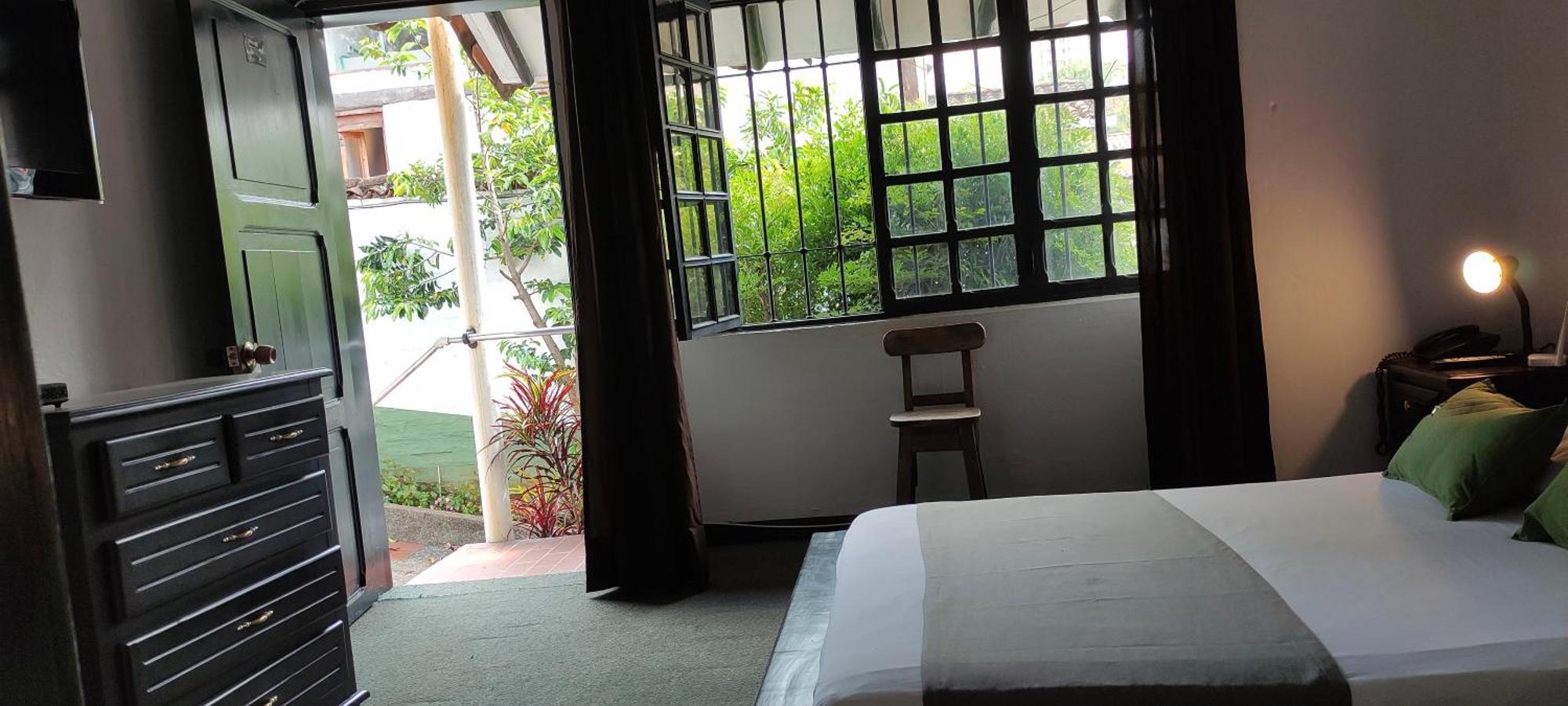 Hotel Premium Real ميديلين المظهر الخارجي الصورة
