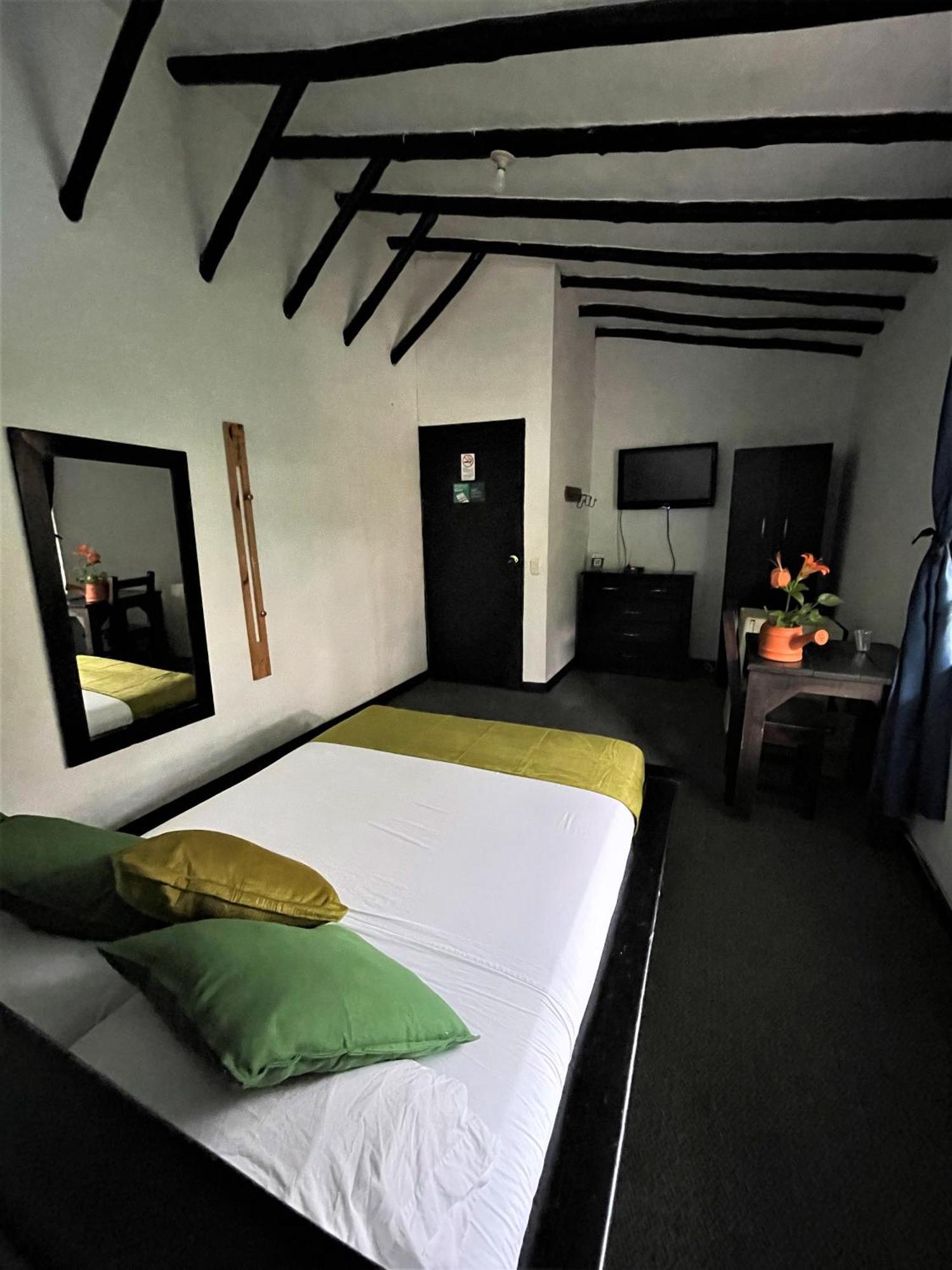 Hotel Premium Real ميديلين المظهر الخارجي الصورة